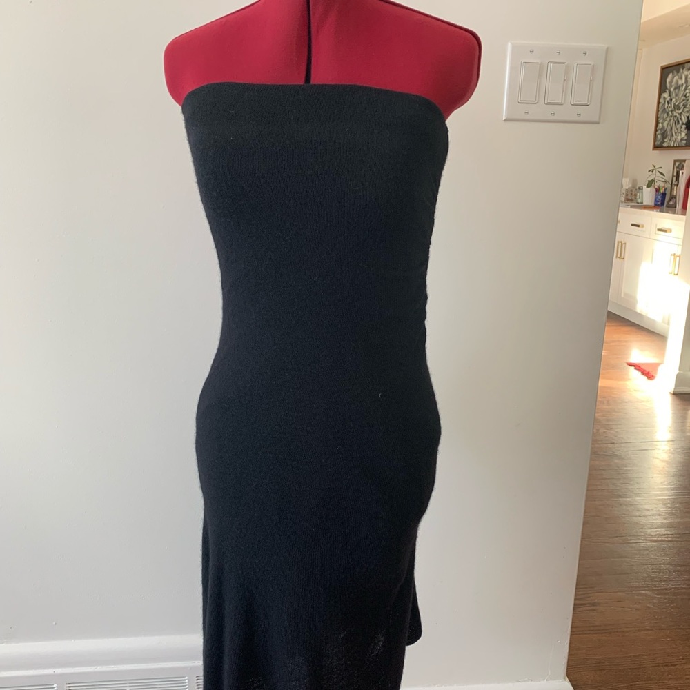 STRAPLESS CASHMERE DRESS